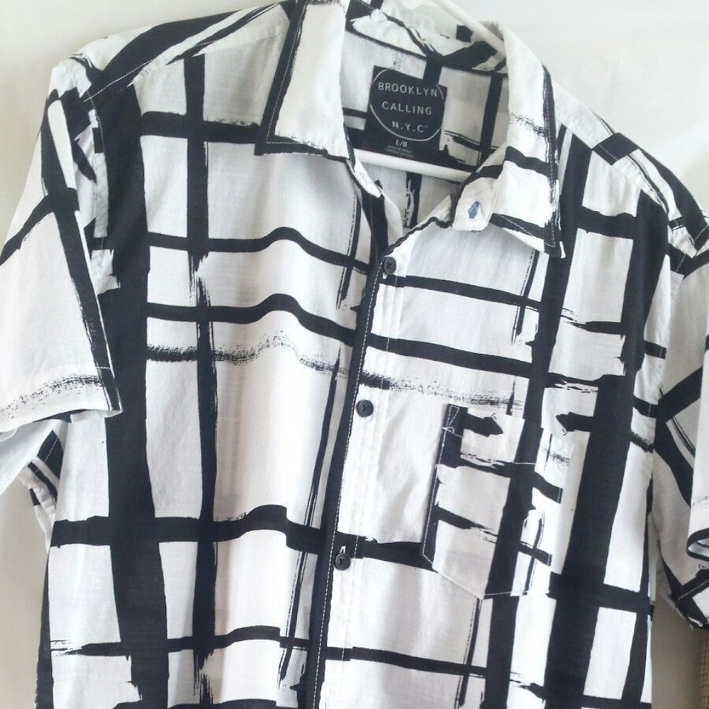 ~Brooklyn Calling NYC Black & White Abstract Shirt
